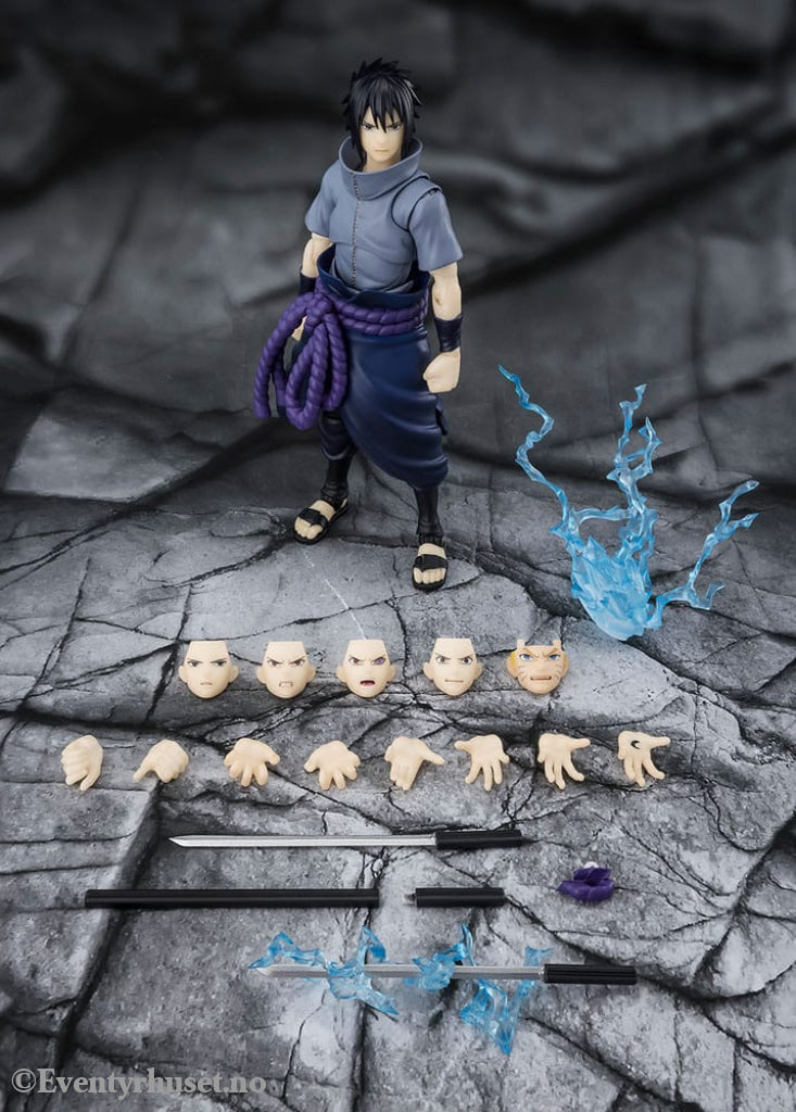 Naruto S.H.Figuarts Action Figure Sasuke Uchiha Solitary Shinobi 15 cm Manga & Anime