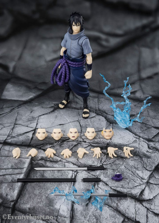Naruto S.H.Figuarts Action Figure Sasuke Uchiha Solitary Shinobi 15 cm Manga & Anime