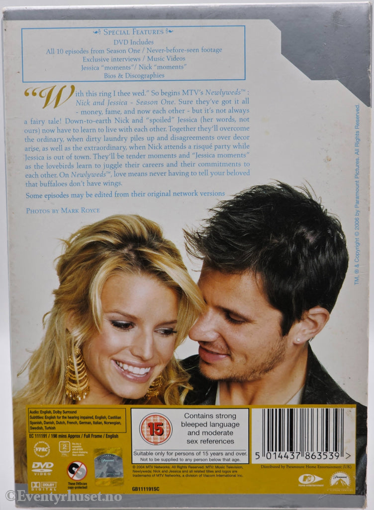 Newlyweds: Nick & Jessica: Sesong 1 (2003). DVD slipcase.