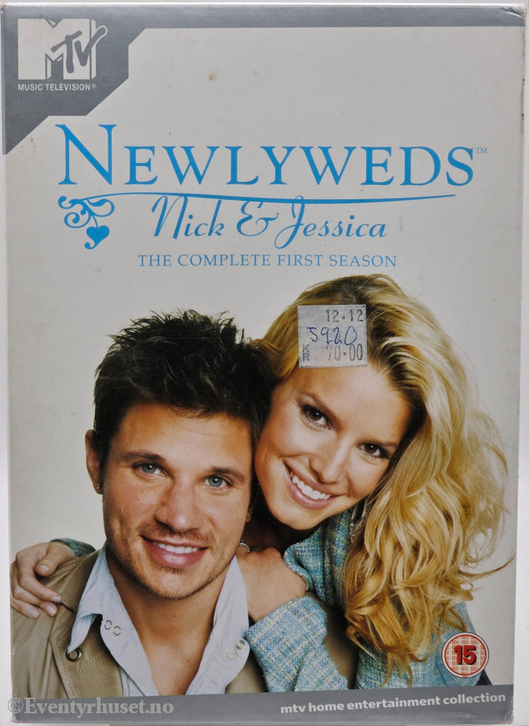 Newlyweds: Nick & Jessica: Sesong 1 (2003). DVD slipcase.