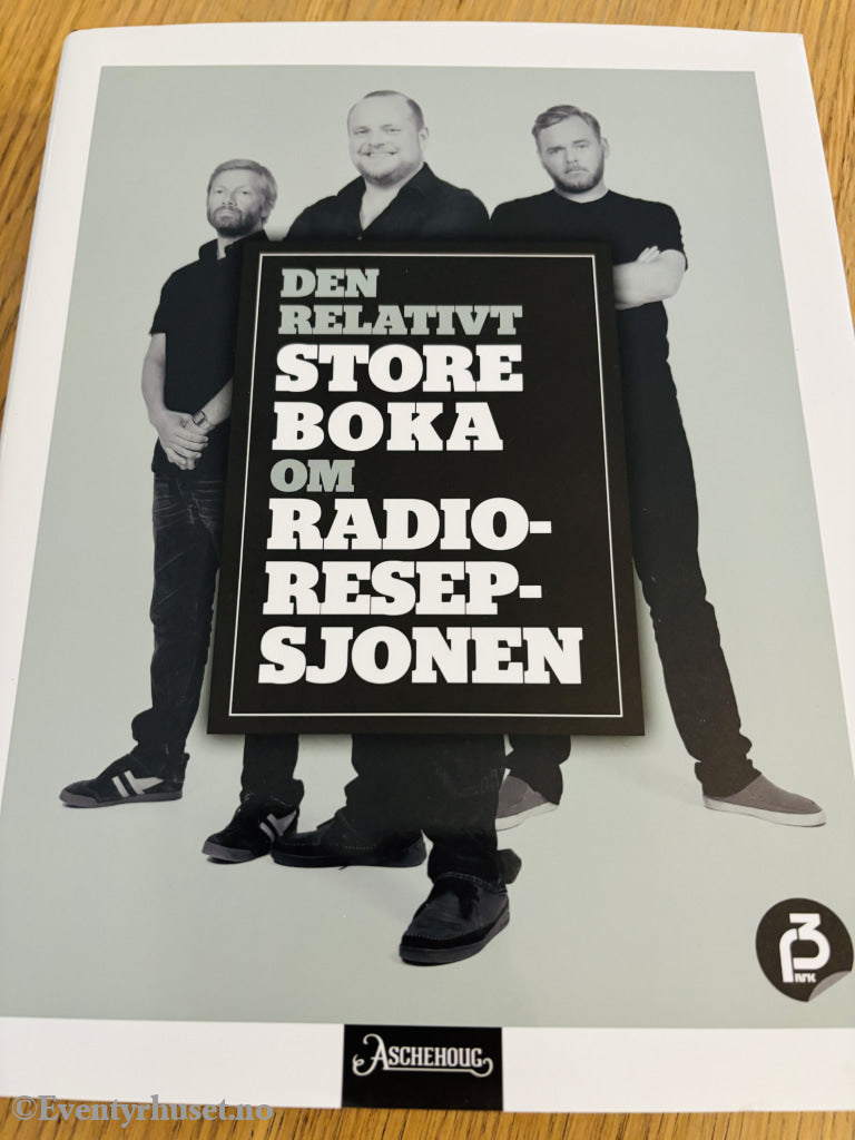 NRK / Aschehoug. Den relativt store boka om radioresepsjonen. Bok.