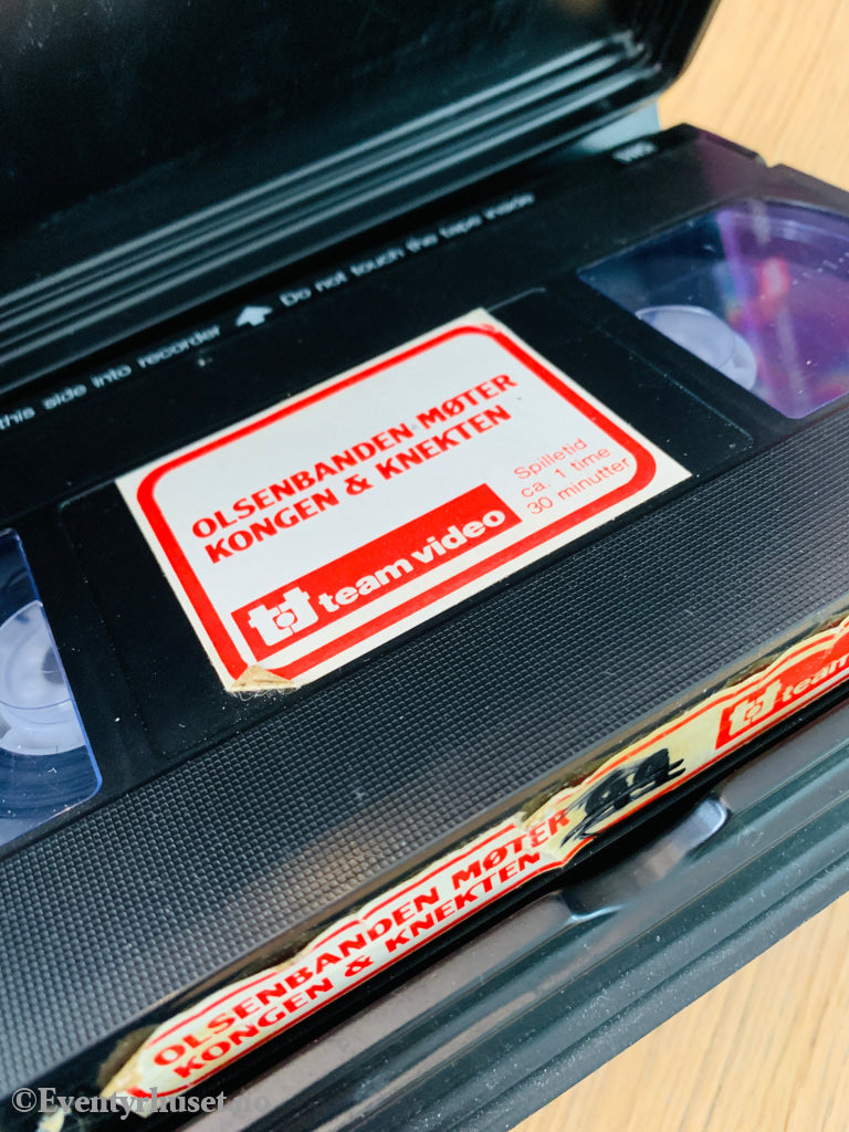 Olsenbanden møter kongen og knekten. 1974. VHS Big Box. VHS Big Box