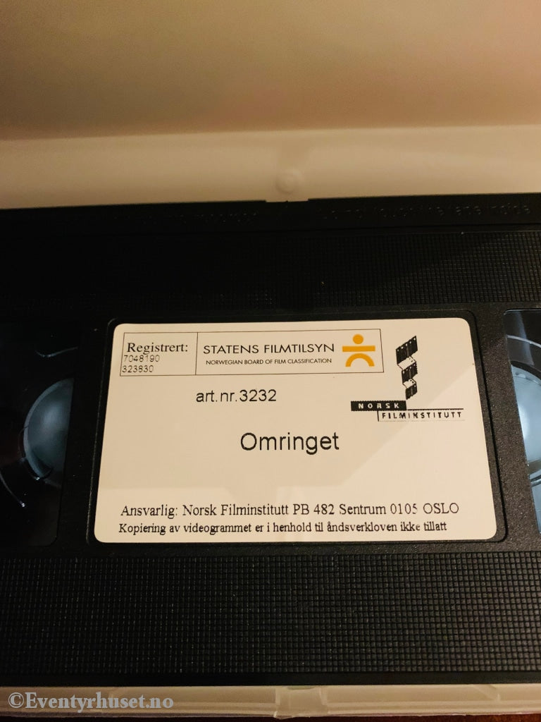 Omringet (Norske Klassikere). 1960. Vhs. Vhs