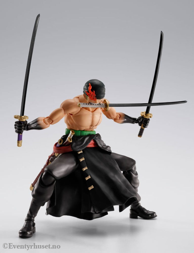 One Piece S.H.Figuarts Action Figure Roronoa Zoro The King of Hell 15 cm Toys