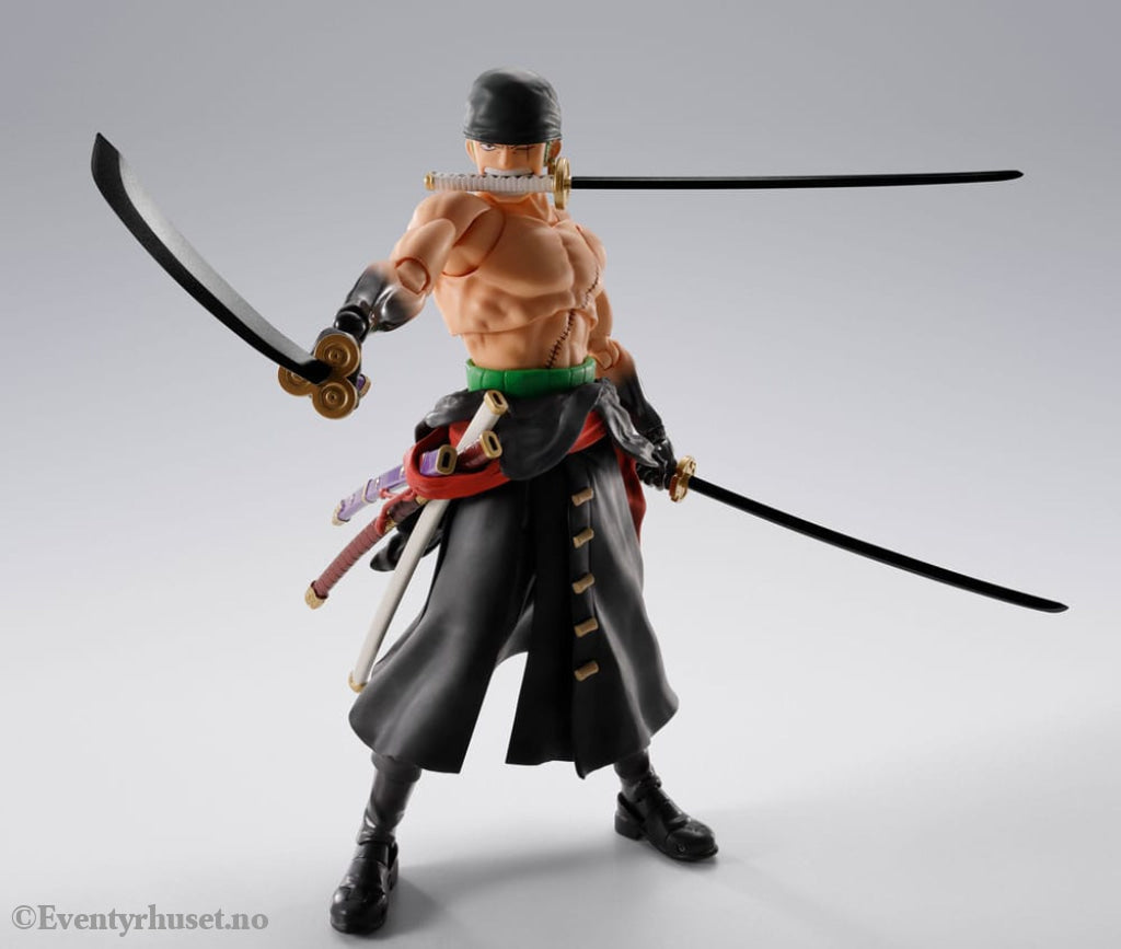 One Piece S.H.Figuarts Action Figure Roronoa Zoro The King of Hell 15 cm Toys