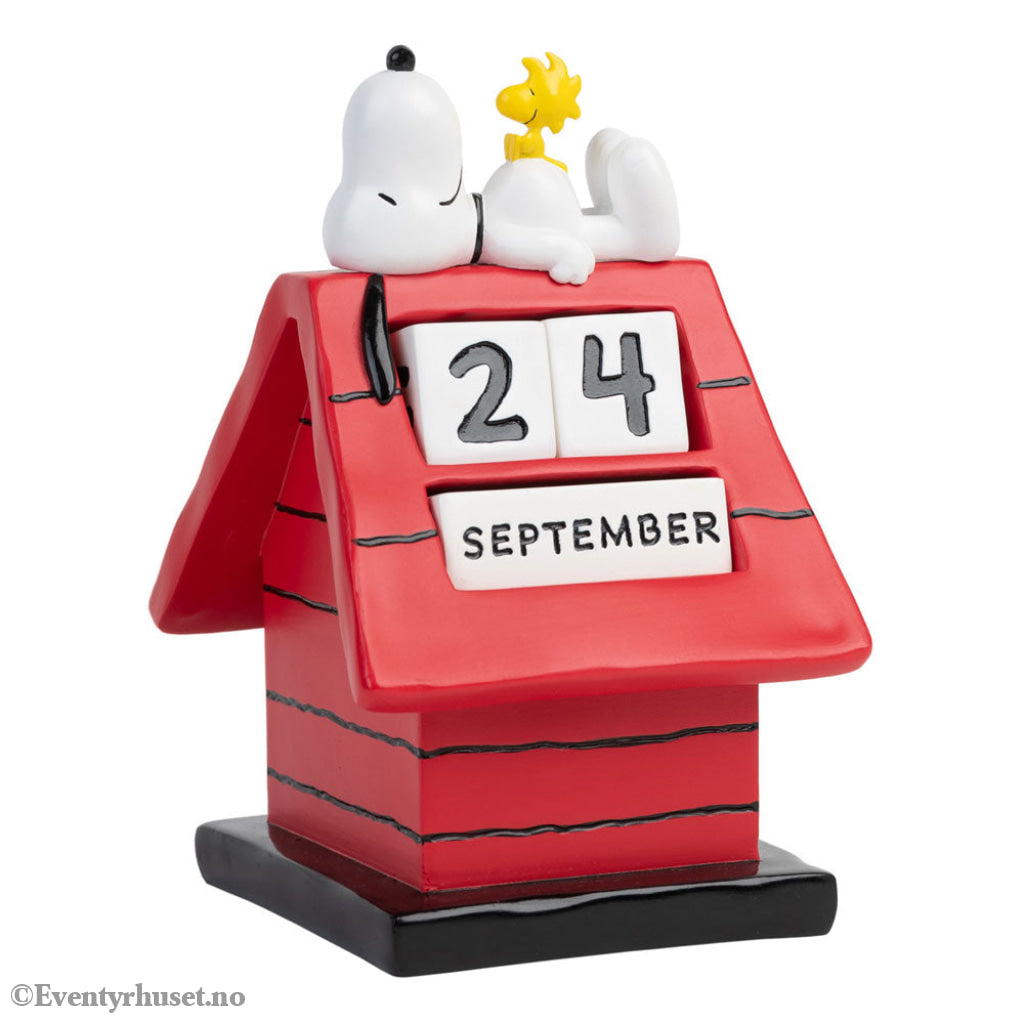 Peanuts 3D perpetual Calendar Snoopy Doghouse Home & Gifts
