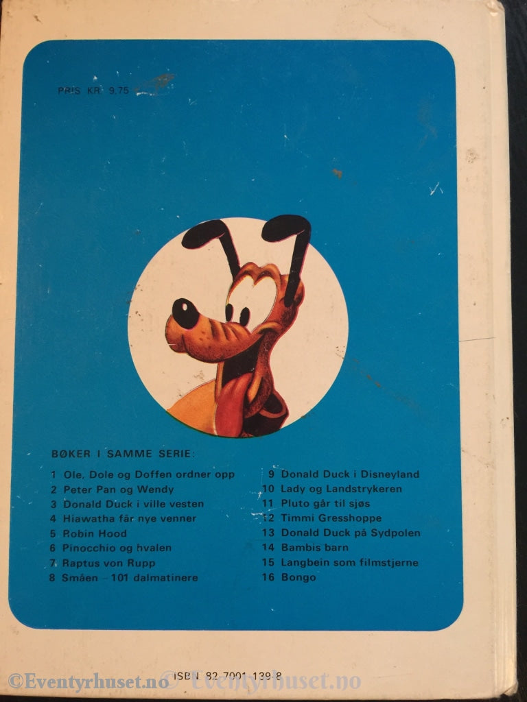 Pluto Går Til Sjøs. 1975. Fortelling