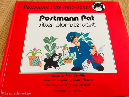 Postmann Pat Og Juletreet. 1993. Sitter Blomstervakt. Fortelling