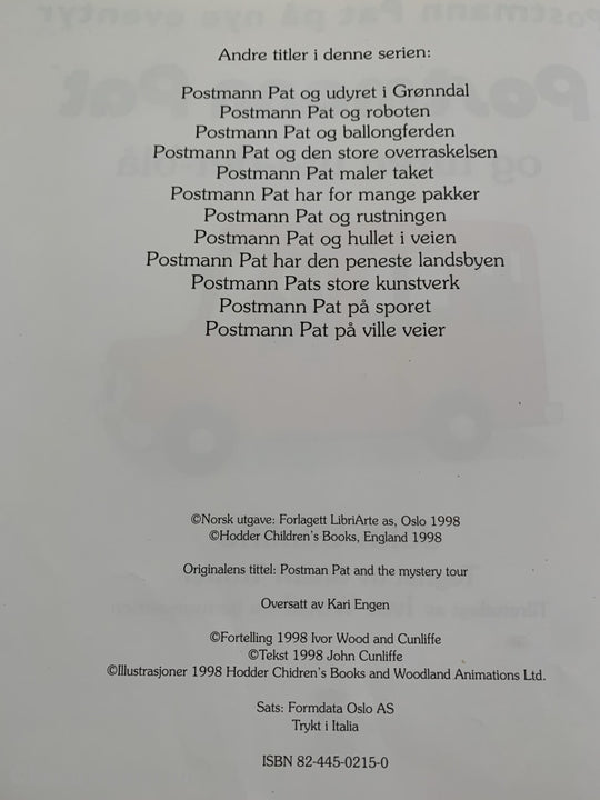 Postmann Pat På Nye Eventyr. 1998. Og Turen Ut-I-Det-Blå. Fortelling
