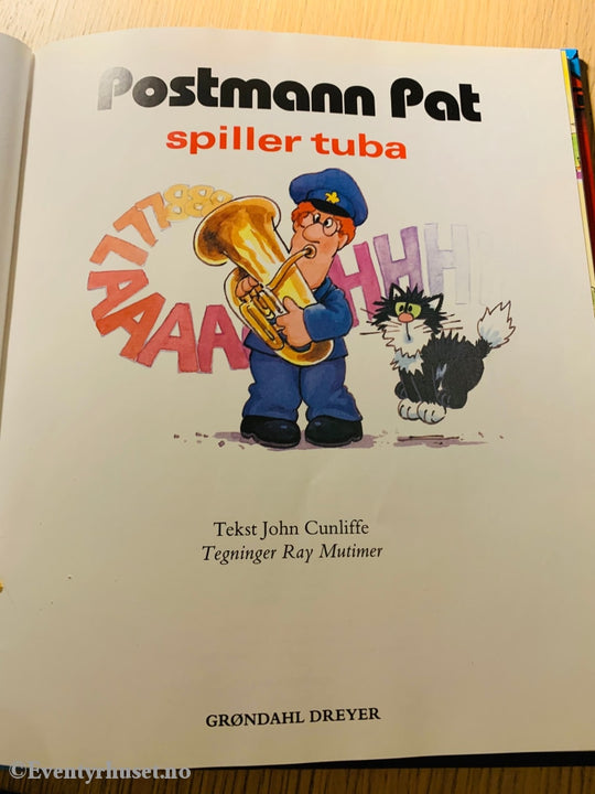 Postmann Pat Spiller Tuba. 1996. Fortelling