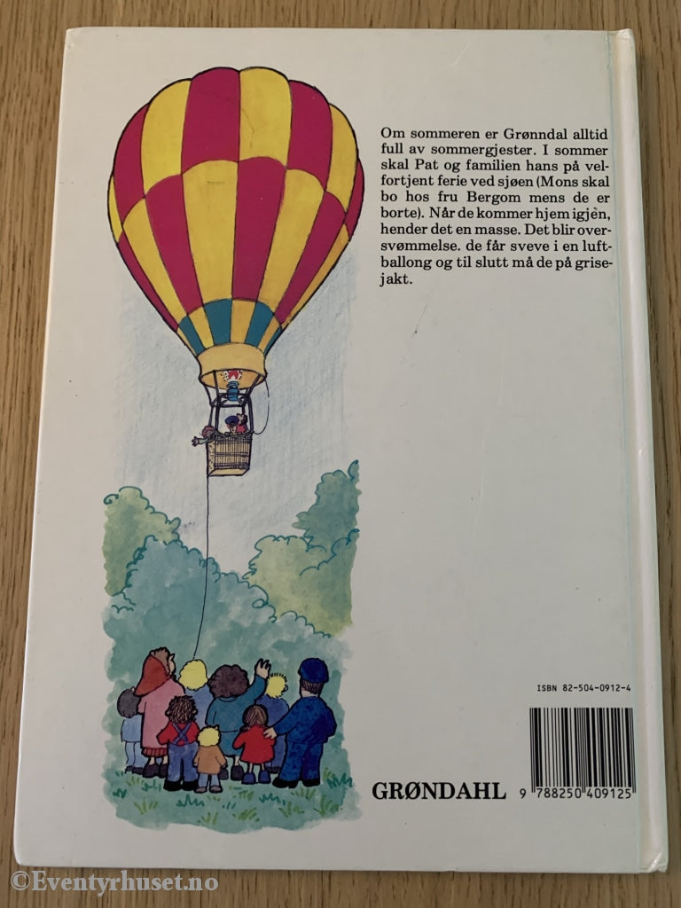 Postmann Pats Sommereventyr. 1988. Fortelling