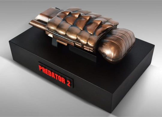 Predator 2 Model Life-Size Replica Plasmacaster 25 cm Collectibles