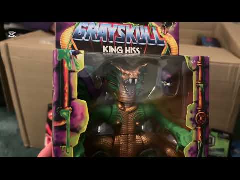 Vi pakker ut actionfigurer!