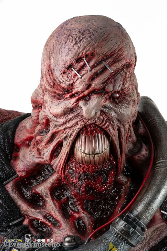 Resident Evil 3 Remake Life-Size Bust 1/1 Nemesis 92 cm Collectibles