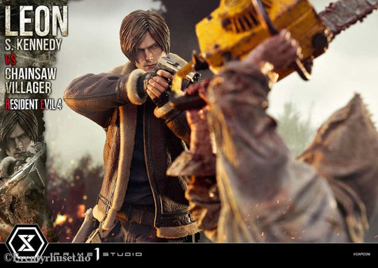 Resident Evil 4 Ultimate Premium Masterline Series Statue 1/4 Leon S. Kennedy vs. Chainsaw Villager 76 cm Collectibles