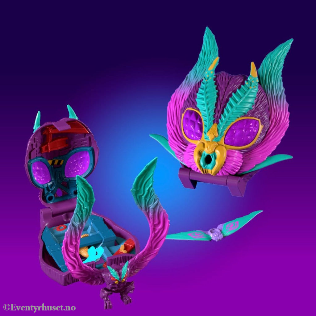 Rover Robin Plastic Model Kit Shoots Down Mothman Manga & Anime
