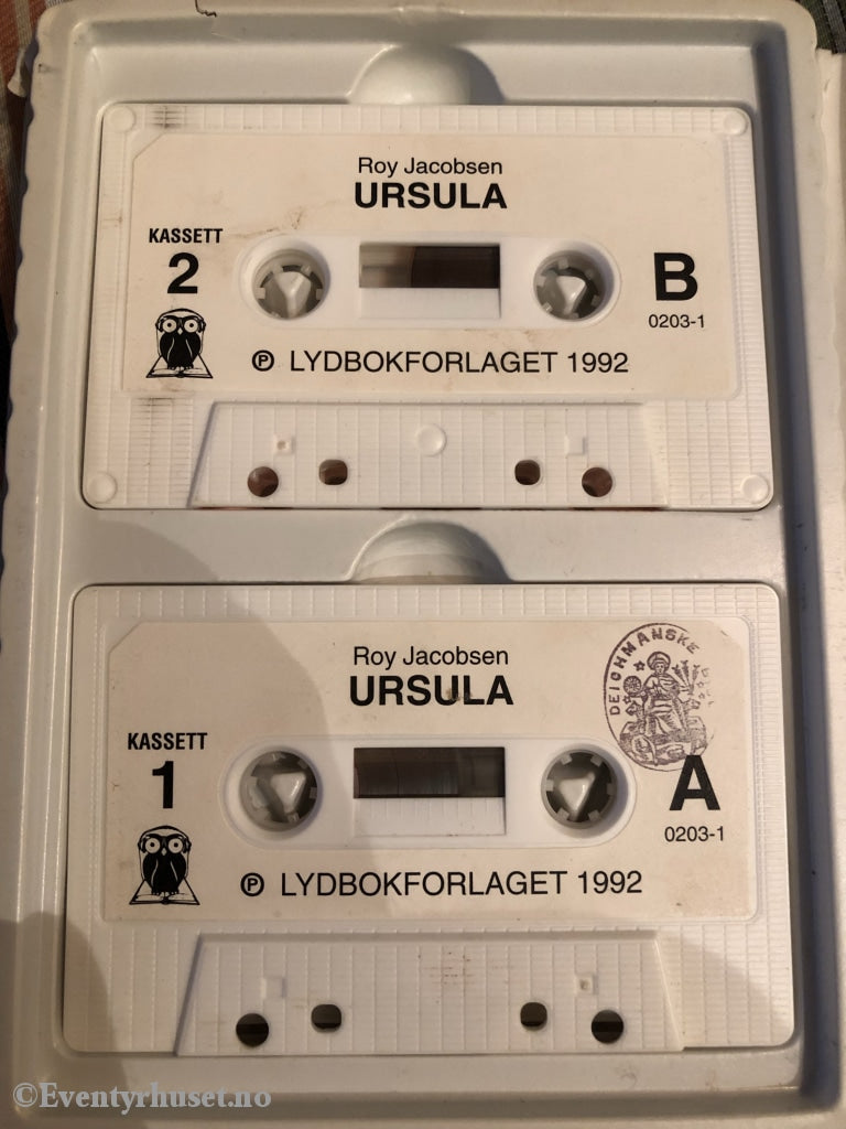 Roy Jacobsen. 1992. Ursula. Lest Av Kine Bendiksen. Kassettbok På 2 Kassetter.