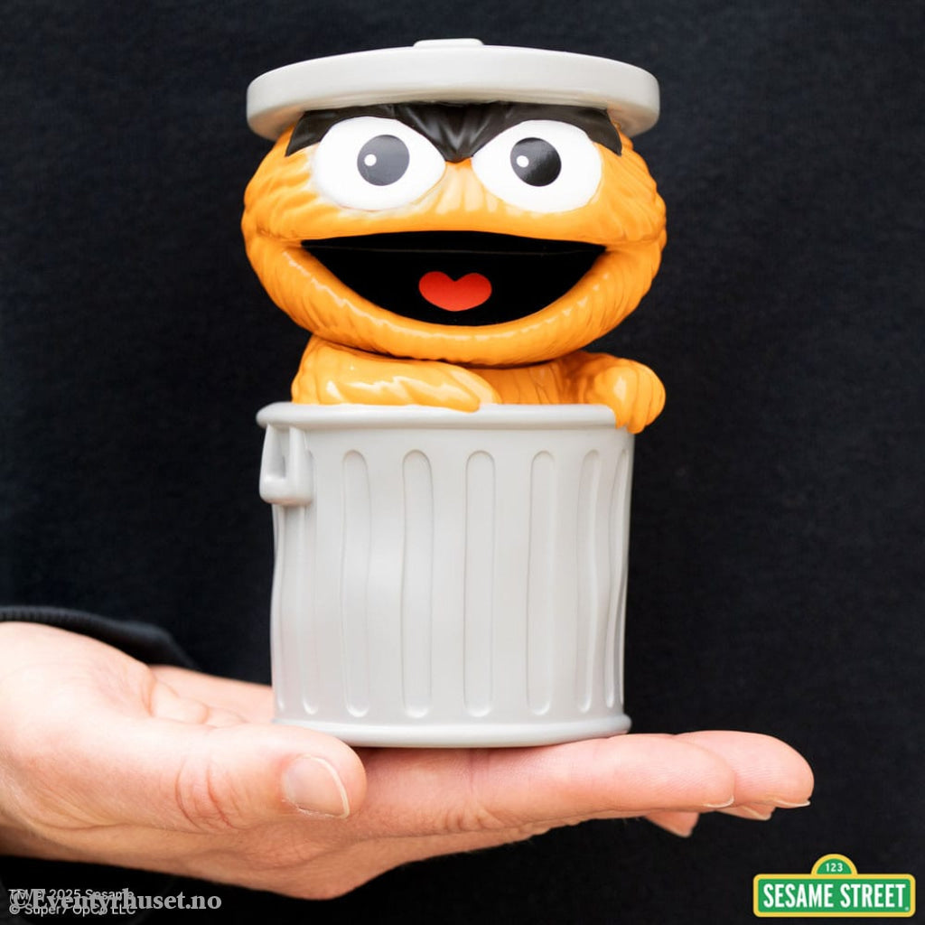 Sesame Street FUN! FUN! Vinyl Action Figure Oscar the Grouch (Orange) 13 cm Collectibles