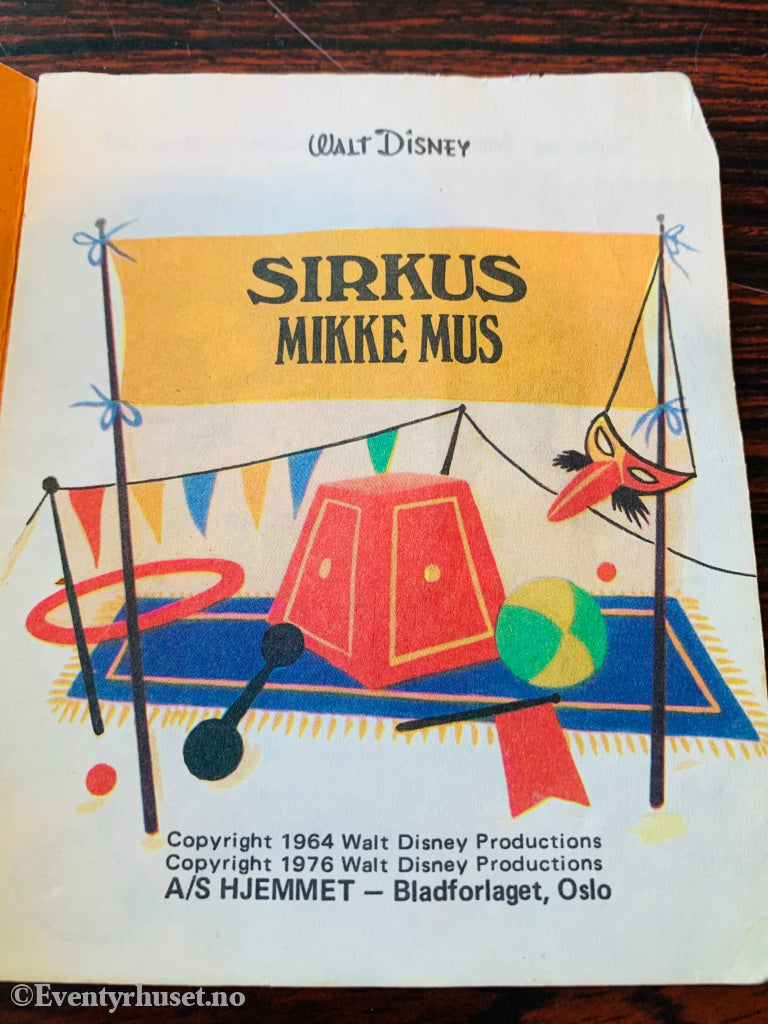 Sirkus Mikke Mus (Disney’s Minni Bøker 11). 1964/76. Fortelling