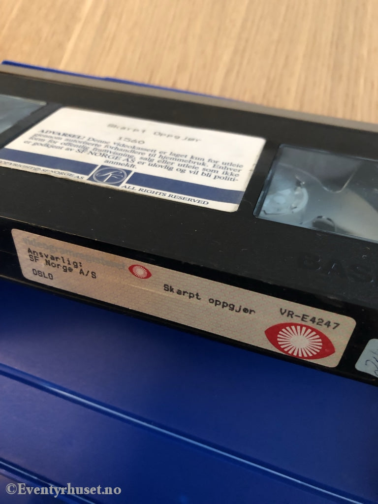 Skarpt Oppgjør (By The Sword). 1991. Vhs Big Box.