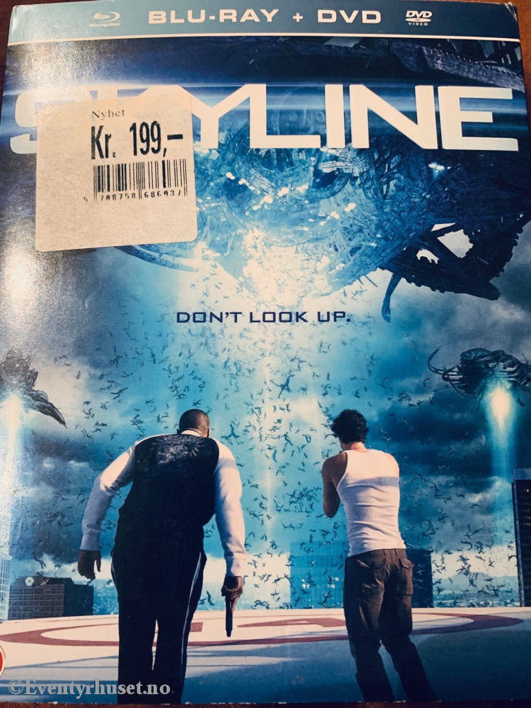 Skyline. Blu-Ray + Dvd Slipcase. Disc