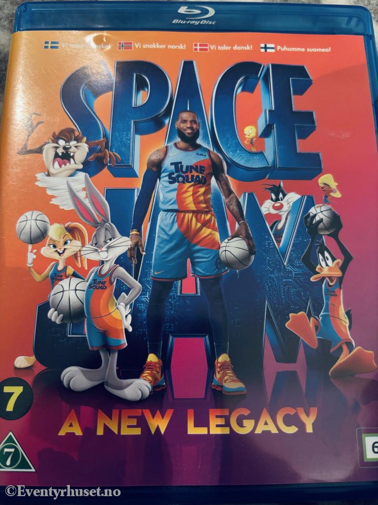 Space Jam: A New Legacy. Blu-ray.