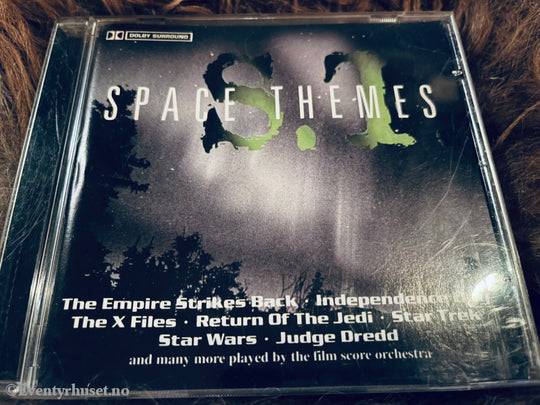 Space Themes. CD.