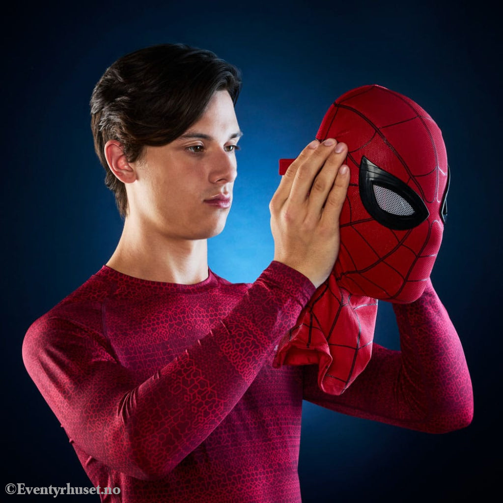 Spider-Man: Homecoming Electronic Expressive Mask Spider-Man Toys