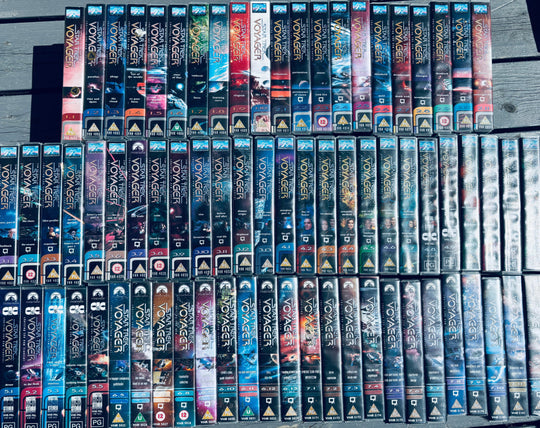 Star Trek Voyager. Samling 70 stk + VHS. Solgt i Norge! VHS