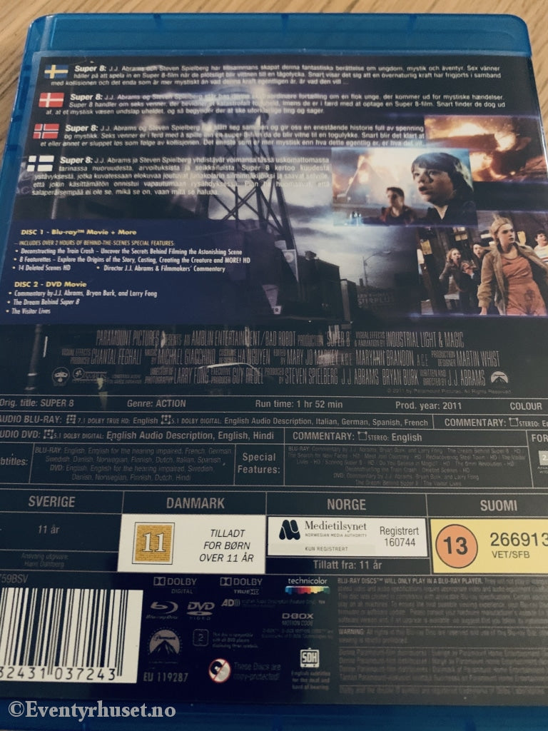 Steven Spielbergs Super 8. 2011. Blu Ray. Blu-Ray Disc