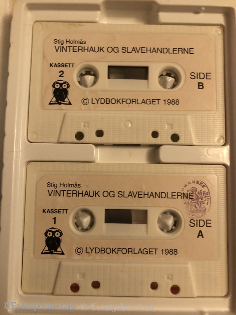 Stig Holmås. 1988. Vinterhauk Og Skalpejegere. Kassettbok. 2 X Kassett. Kassettbok