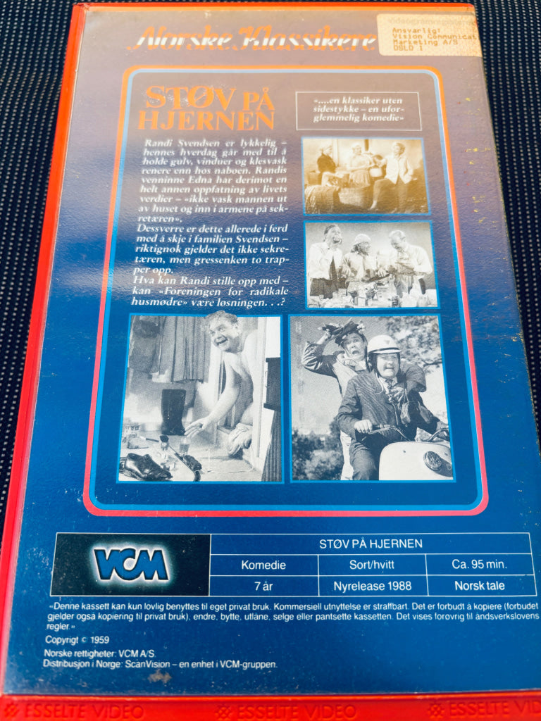 Støv på hjernen. 1959/88. (Norske klassikere). VHS Big Box. VHS Big Box