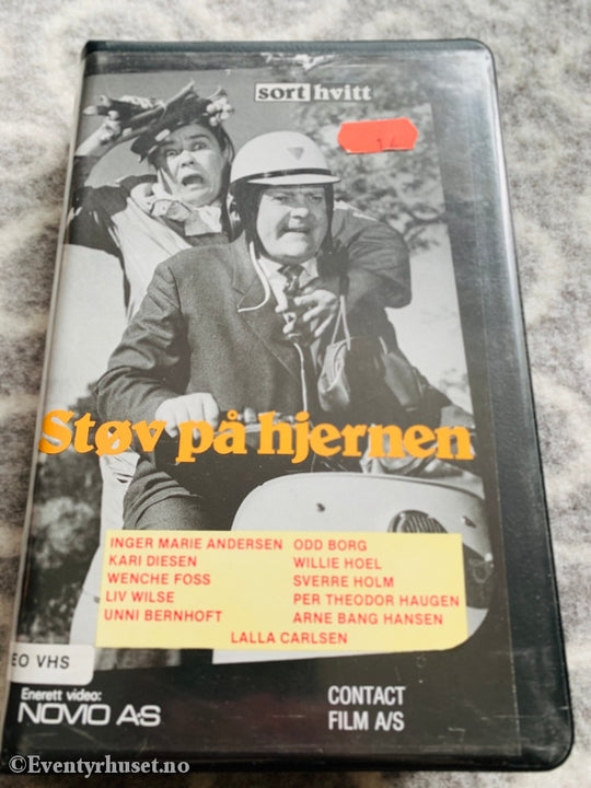 Støv På Hjernen. 1959. (Norske Klassikere). Vhs Big Box. Box