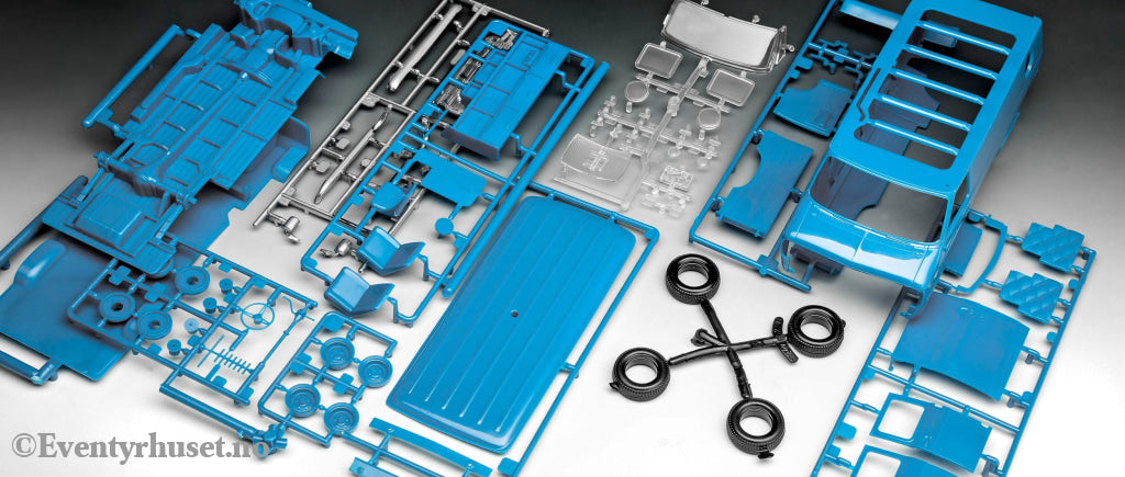 Stranger Things Model Kit 1/25 Squawk Van (Aqua Color) 21 cm. Mint In Sealed Box (MISB)! Actionfigur