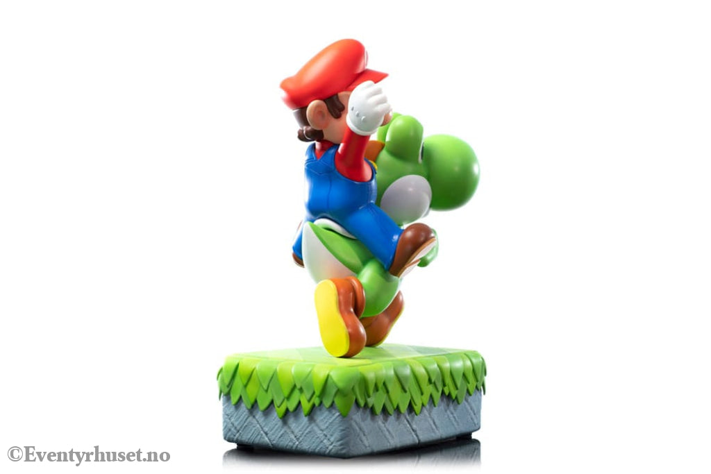 Super Mario Statue Mario & Yoshi 48 cm Collectibles