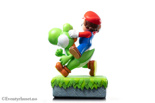 Super Mario Statue Mario & Yoshi 48 cm Collectibles