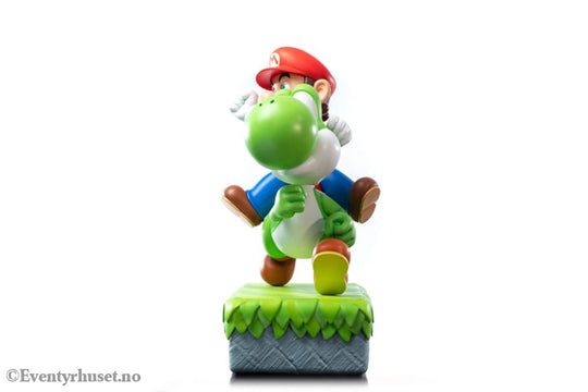 Super Mario Statue Mario & Yoshi 48 cm Collectibles