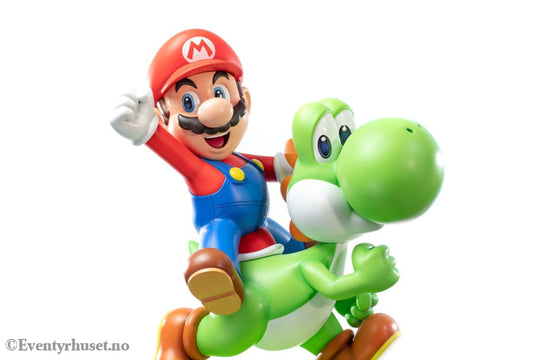 Super Mario Statue Mario & Yoshi 48 cm Collectibles