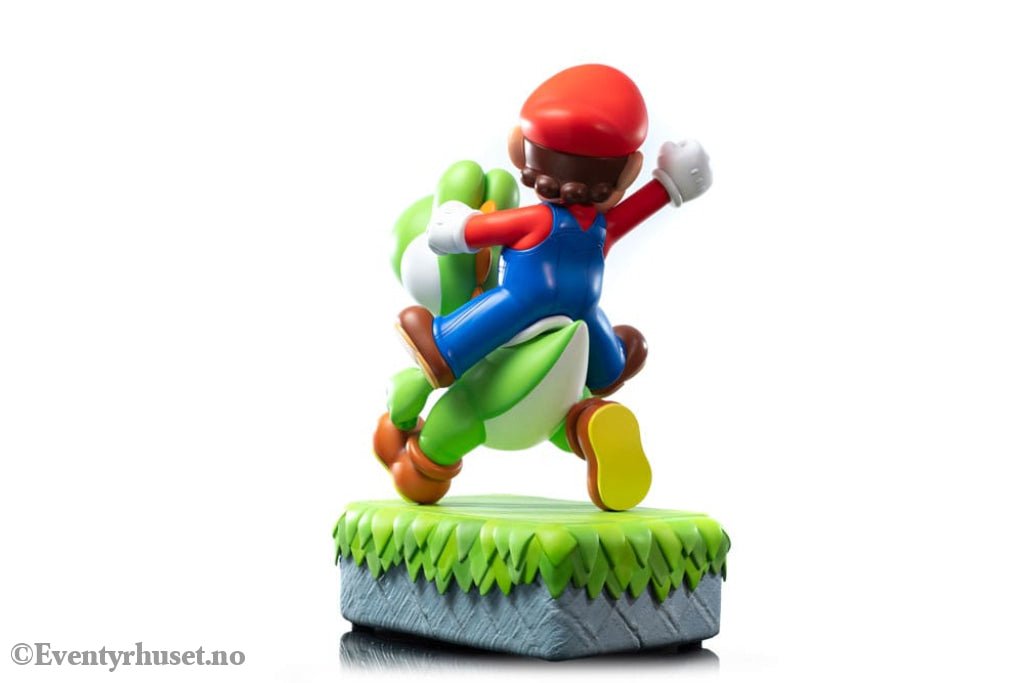 Super Mario Statue Mario & Yoshi 48 cm Collectibles