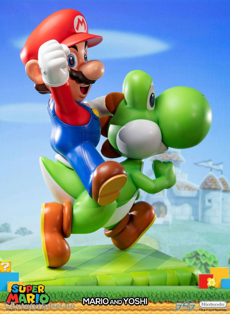 Super Mario Statue Mario & Yoshi 48 cm Collectibles