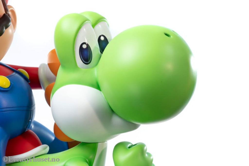 Super Mario Statue Mario & Yoshi 48 cm Collectibles