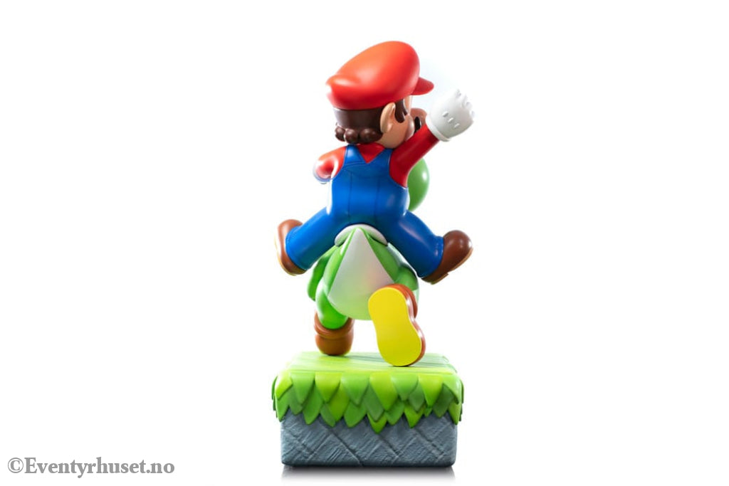 Super Mario Statue Mario & Yoshi 48 cm Collectibles