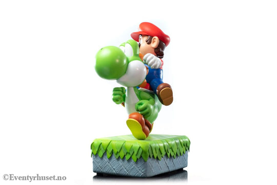 Super Mario Statue Mario & Yoshi 48 cm Collectibles