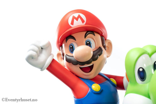 Super Mario Statue Mario & Yoshi 48 cm Collectibles