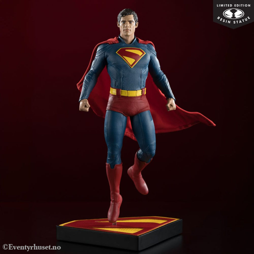 Superman (2025) DC Direct 1/6 Statue Superman 35 cm Toys