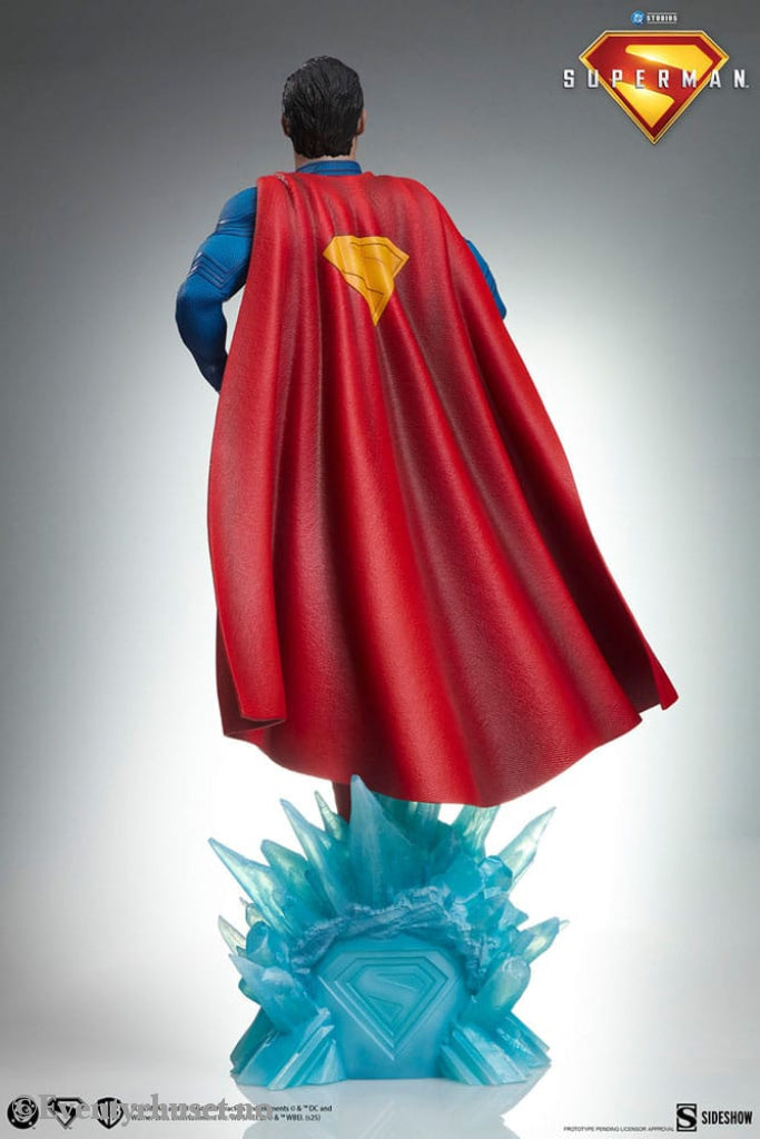 Superman (2025) Premium Format Statues Superman 61 cm & Krypto 23 cm Bundle (2) Collectibles
