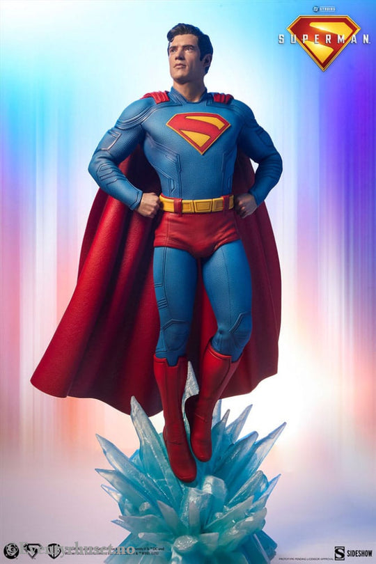 Superman (2025) Premium Format Statues Superman 61 cm & Krypto 23 cm Bundle (2) Collectibles