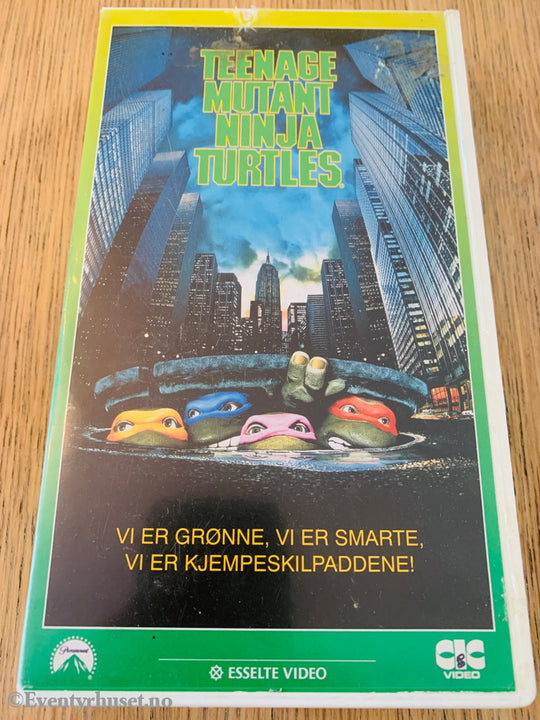 Teenage Mutant Ninja Turtles. 1990. VHS. VHS