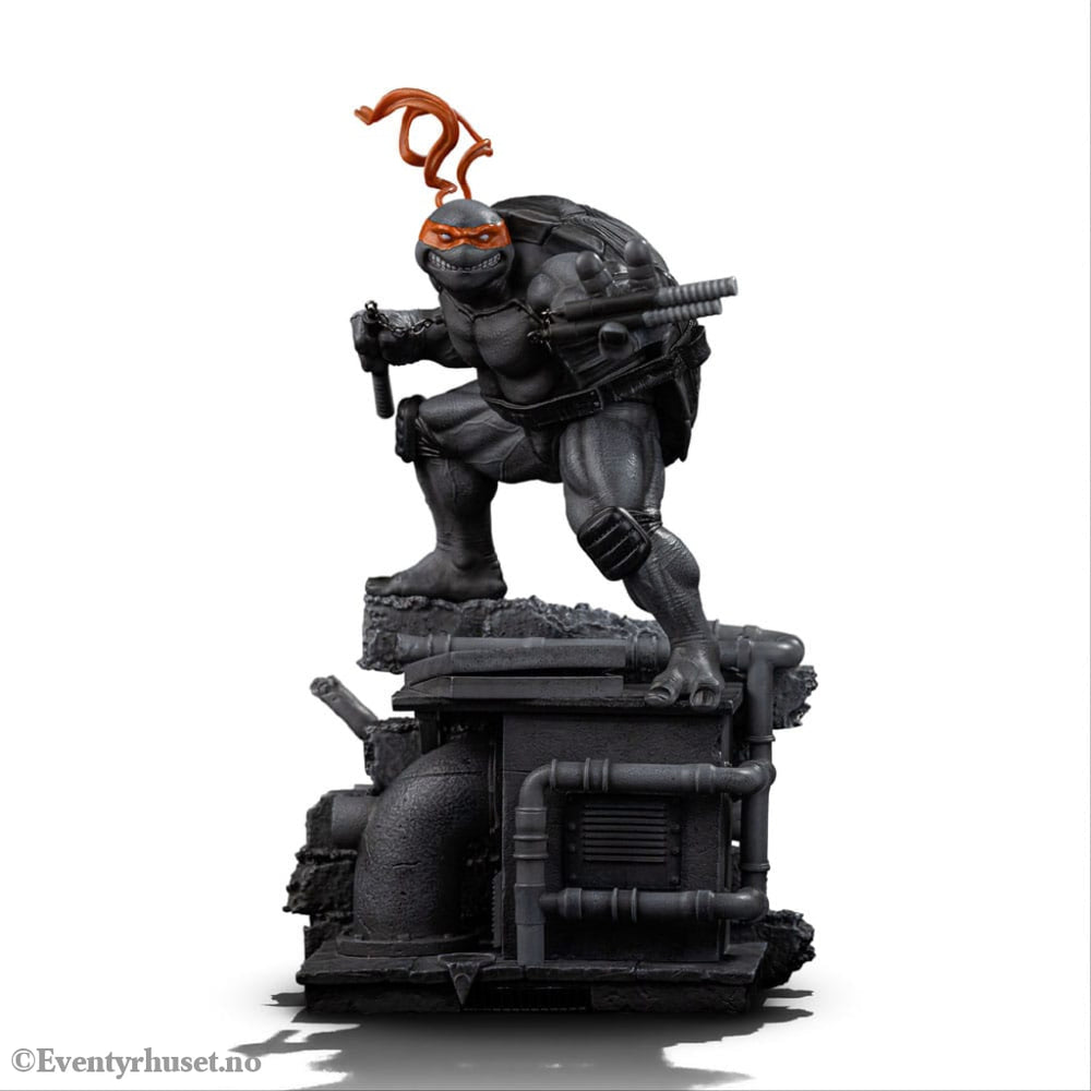 Teenage Mutant Ninja Turtles Art Scale Statue 1/10 Michelangelo Black and White Variant 26 cm heo exclusive Collectibles