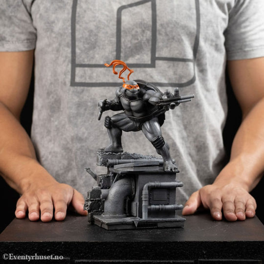 Teenage Mutant Ninja Turtles Art Scale Statue 1/10 Michelangelo Black and White Variant 26 cm heo exclusive Collectibles